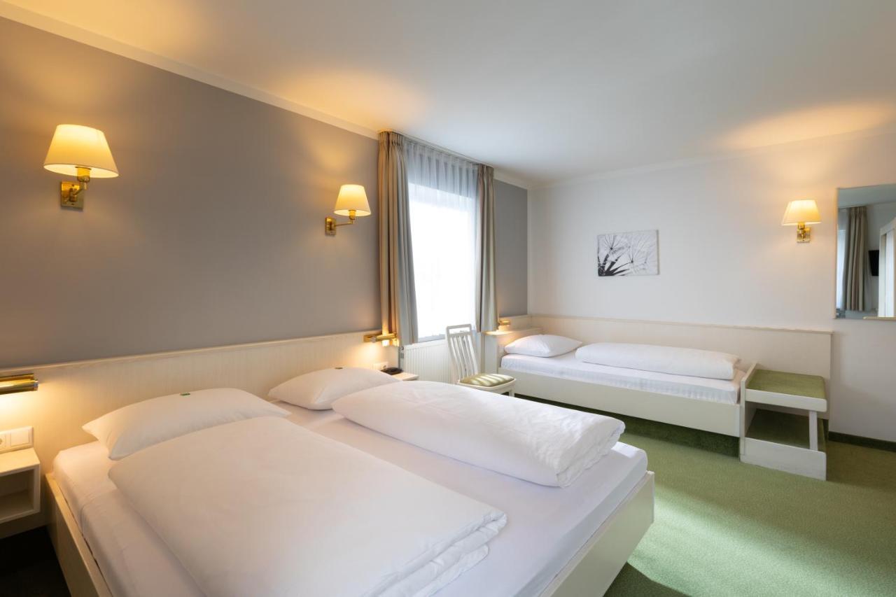 Landhotel Huberhof Allershausen Esterno foto